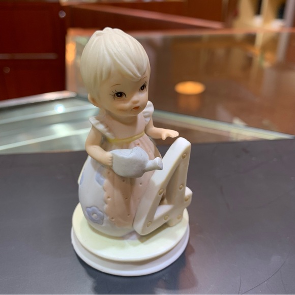 Christopher Collection Birthday Dolls #4 - Picture 2 of 4